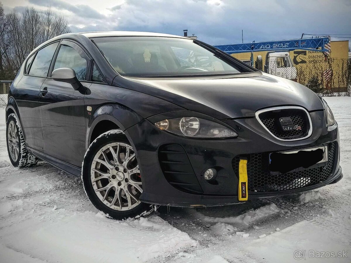 Seat Leon 2.0tdi 125kw FR PD s poškodeným motorom