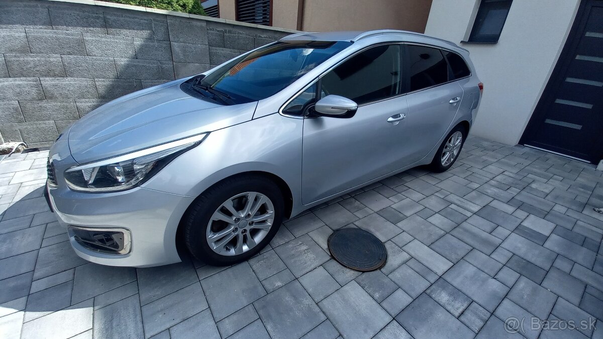 Kia ceed sw 1.6 crsi 100kw gold + navi