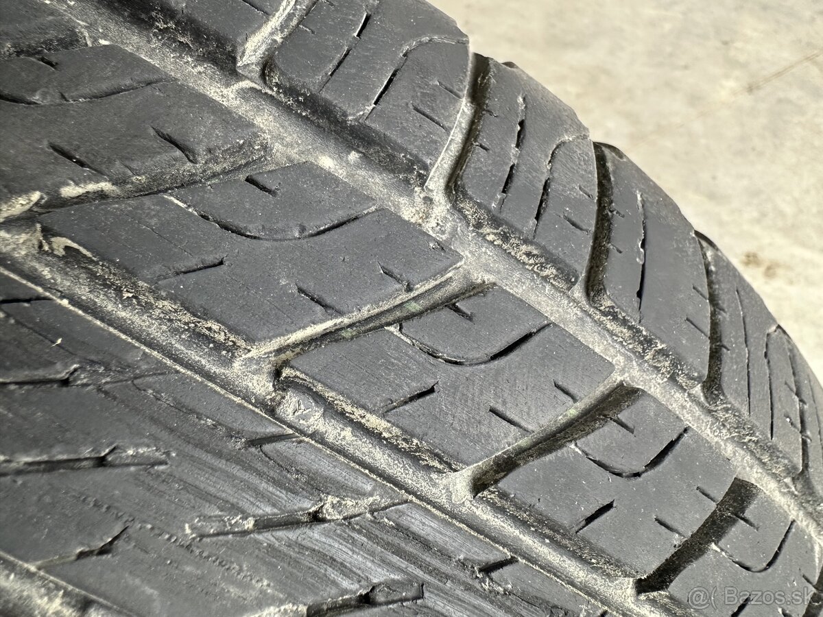 Predam pneu goodyear wrangler 265/65/17