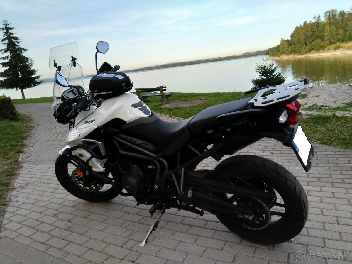 TRIUMPH TIGER 800 XR