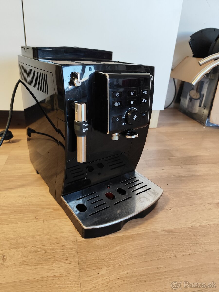 Kávovar Delonghi