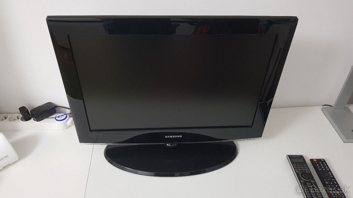 predam starsi led tv samsung uhl.55 cm