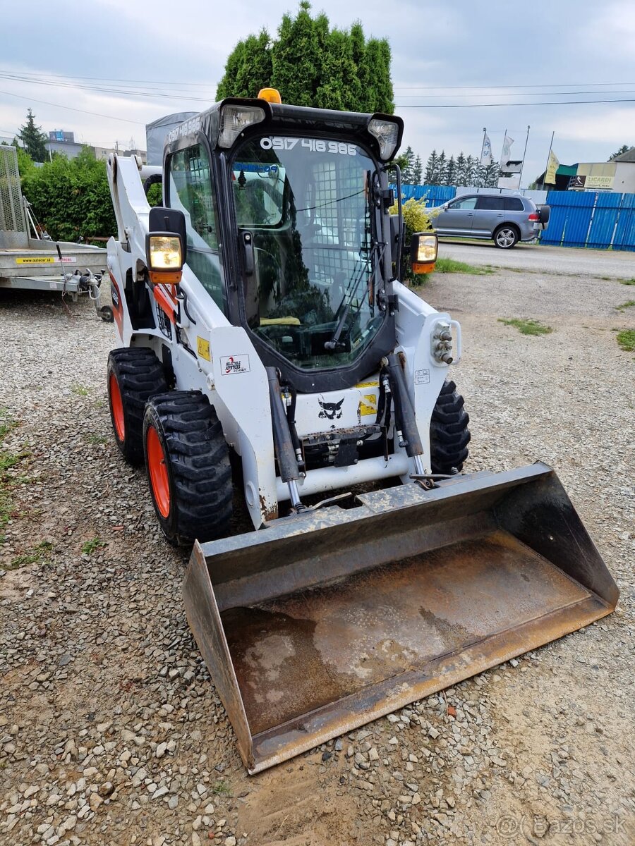 UNC šmykový nakladač Bobcat S530