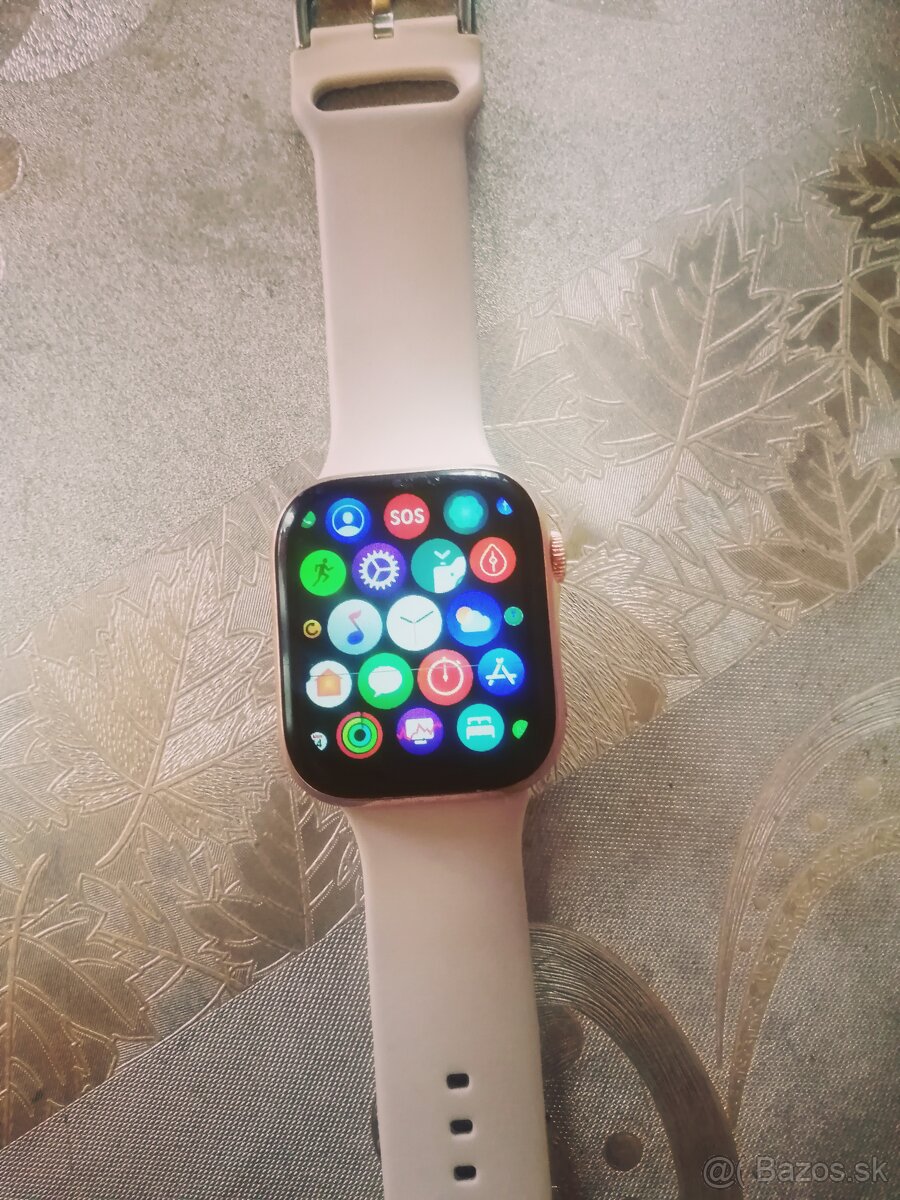 Apple Watch 8