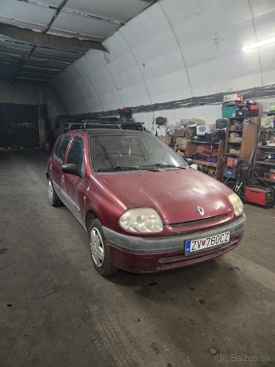 Renault clio 1,2 benzín.