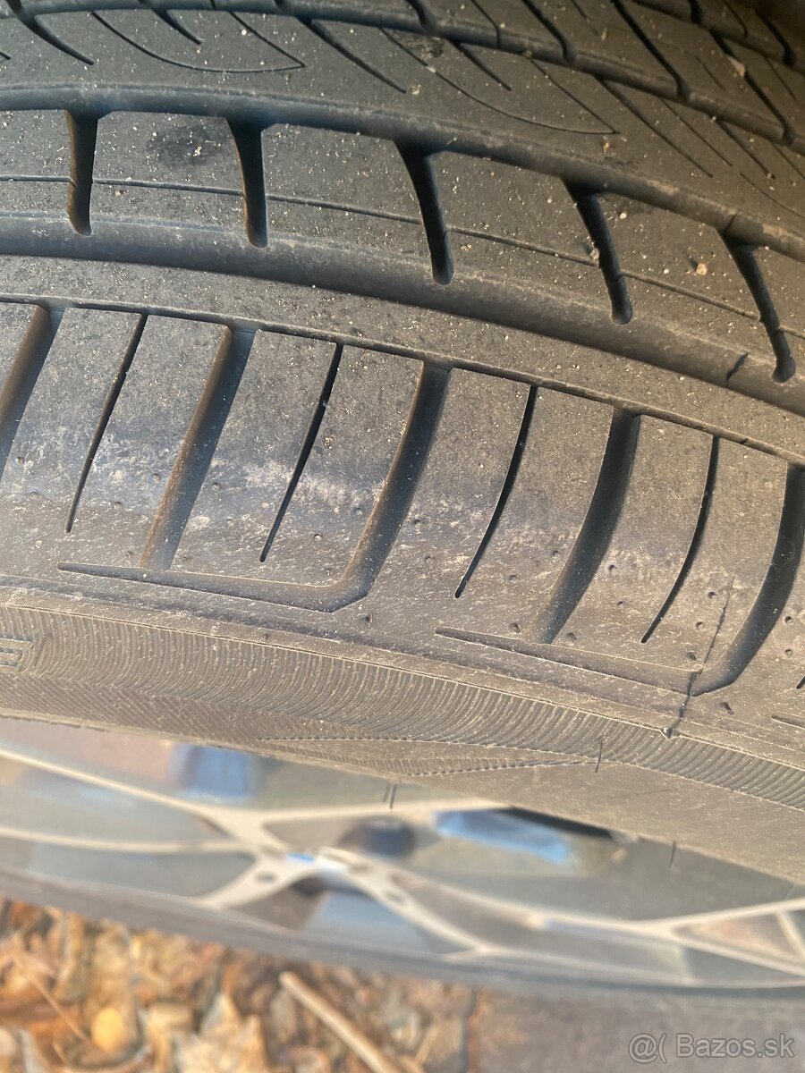 Austone 225/50 R18