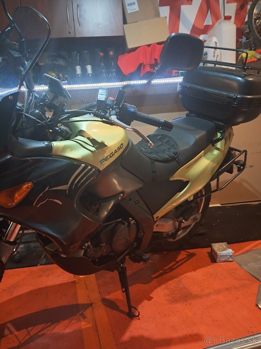 Aprilia pegaso 650