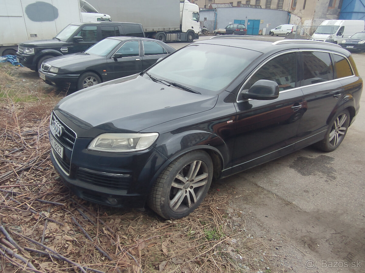 Audi Q7 3.0 TDi S-line, zadřený motor