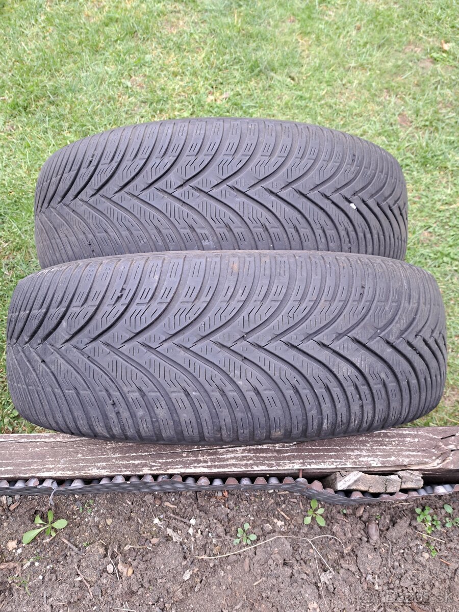 Zimne pneu 215/65 r16 kleber