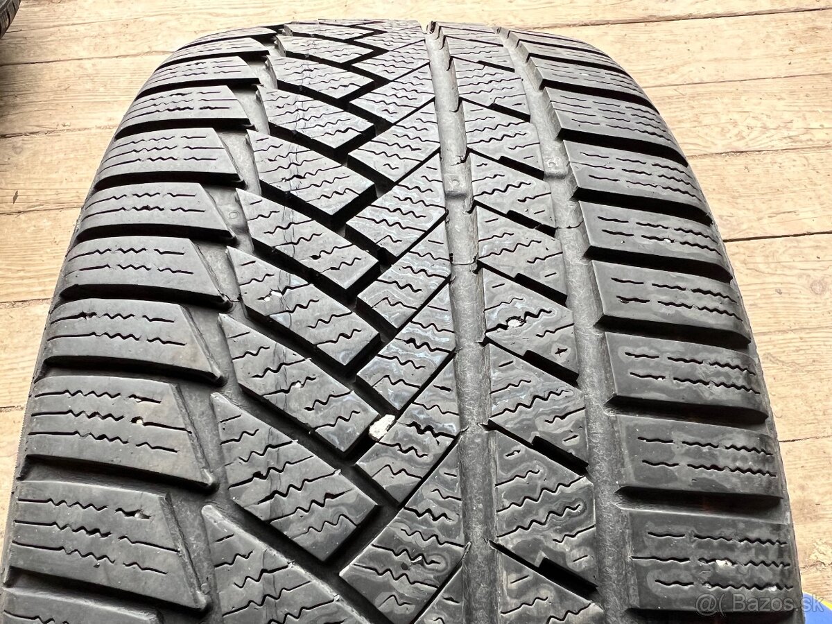 225/40R18 92V Continental WinterContact TS850P