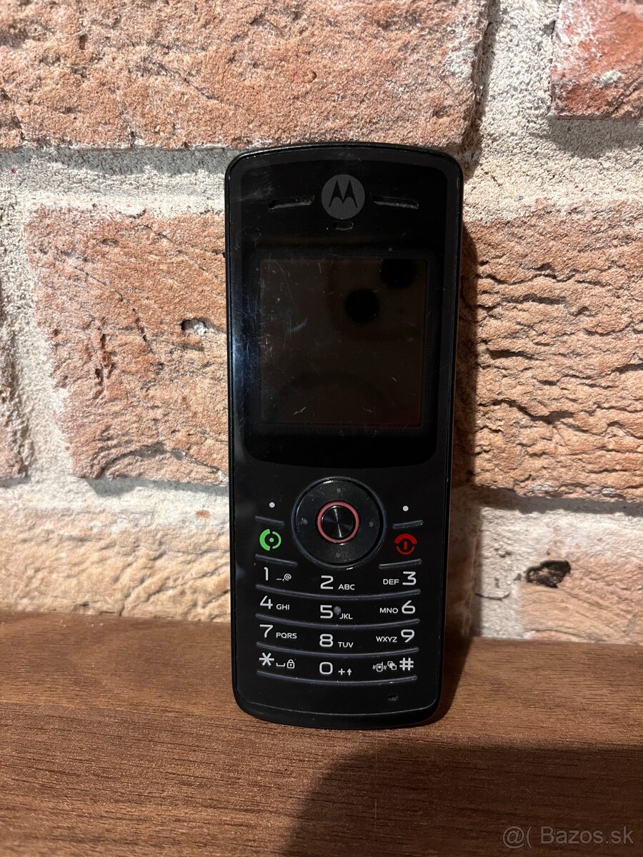 Motorola W175