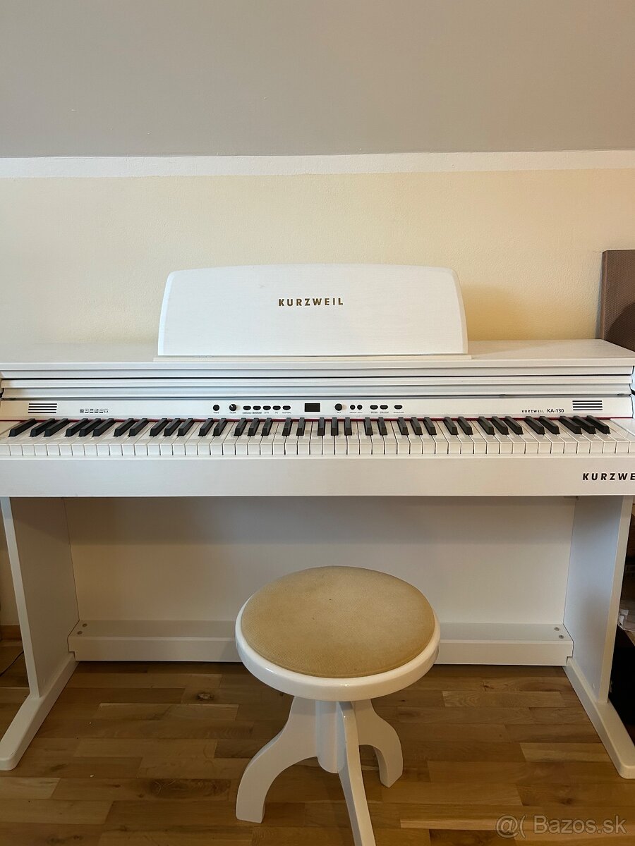 Digitálne piano klavír Kurzweil KA-130