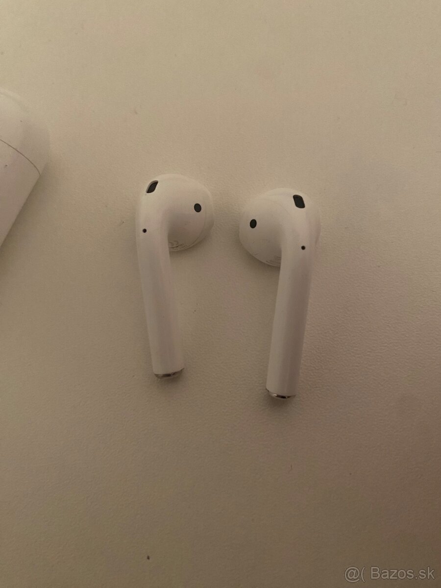 Apple AirPods 2