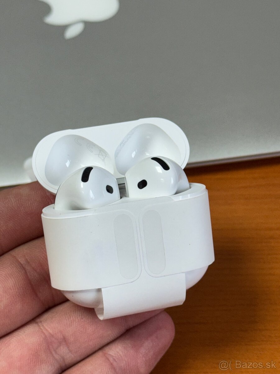 Apple AirPods 4 - nové, rok v záruke