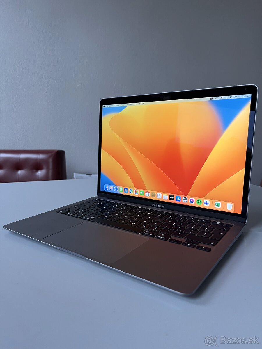 Macbook Air 13 M1, 8GB RAM 256 GB SSD - NOVÝ