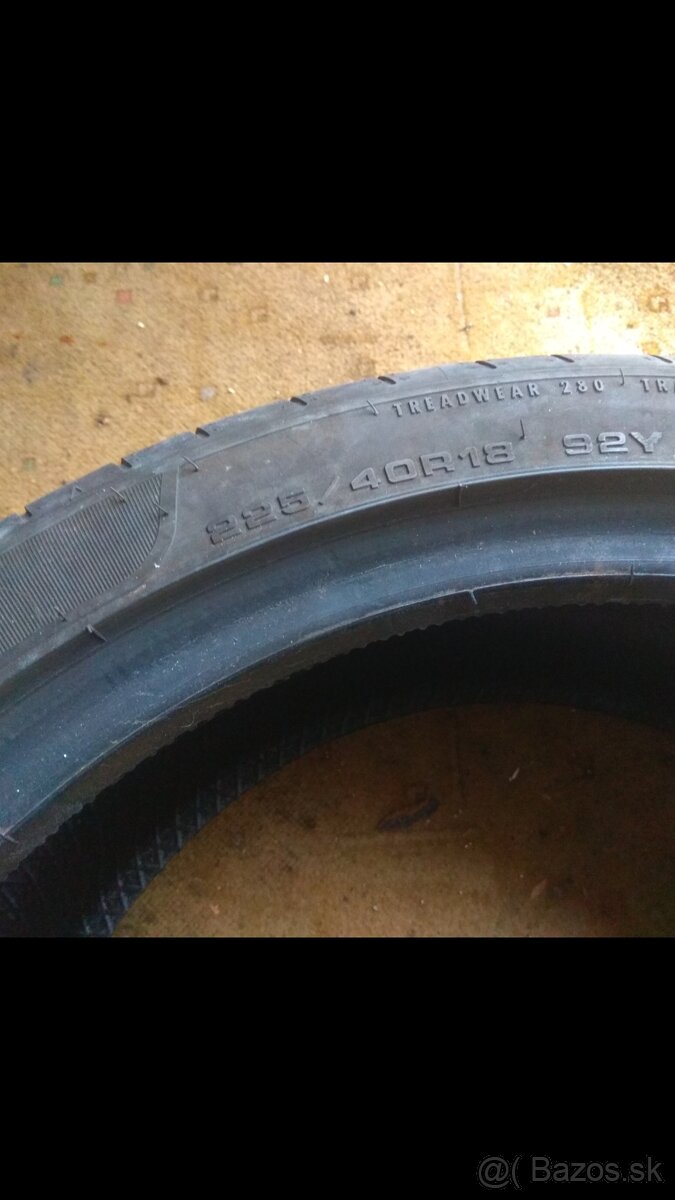 225/40 R18