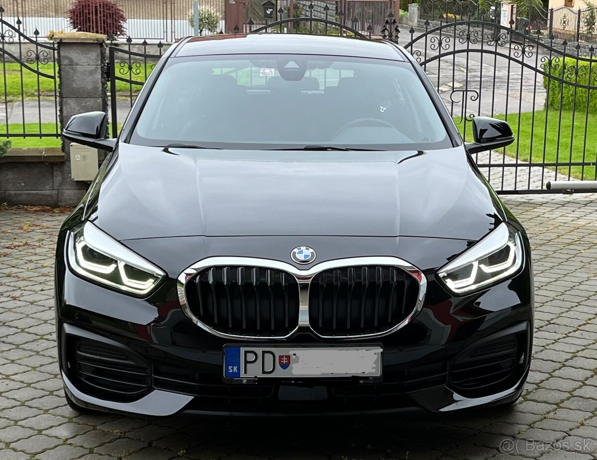 BMW 116i ,F40 ,r.v.2021 , 48000km ,v záruke