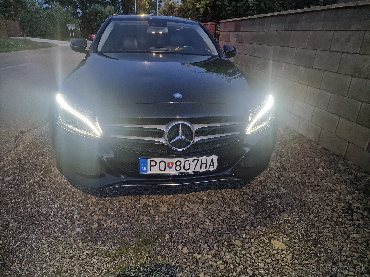 Mercedes C trieda Mercedes-Benz 200 d A/T Avantgard-Black