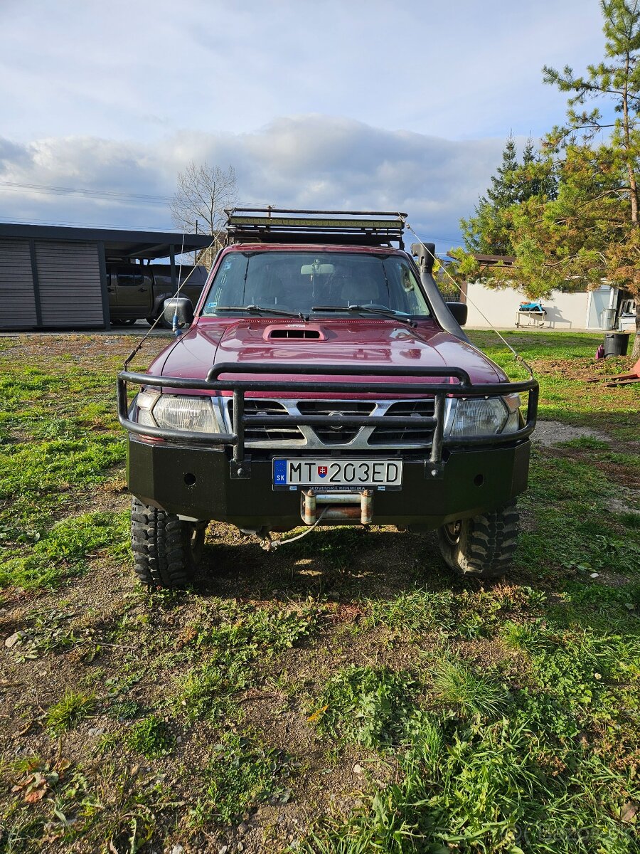 Predám nissan patrol Y61