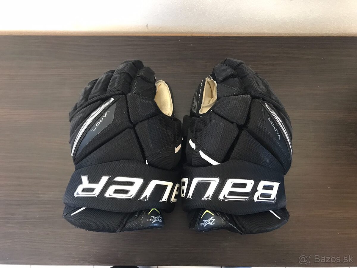 Hokejové rukavice Bauer Vapor 2Xpro veľkosť 9 - 23cm