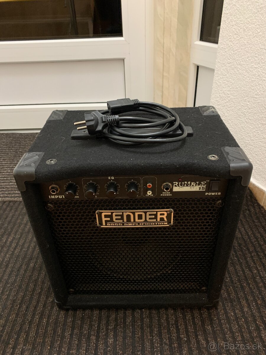 Basové kombo Fender  Rumble 15 15-Watt 1x8"