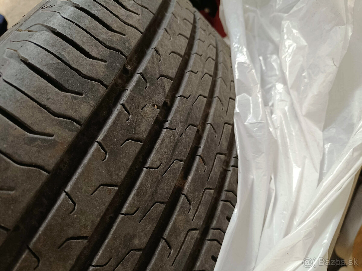 Predám letné pneumatiky Continental 235/55 R18 104V XL