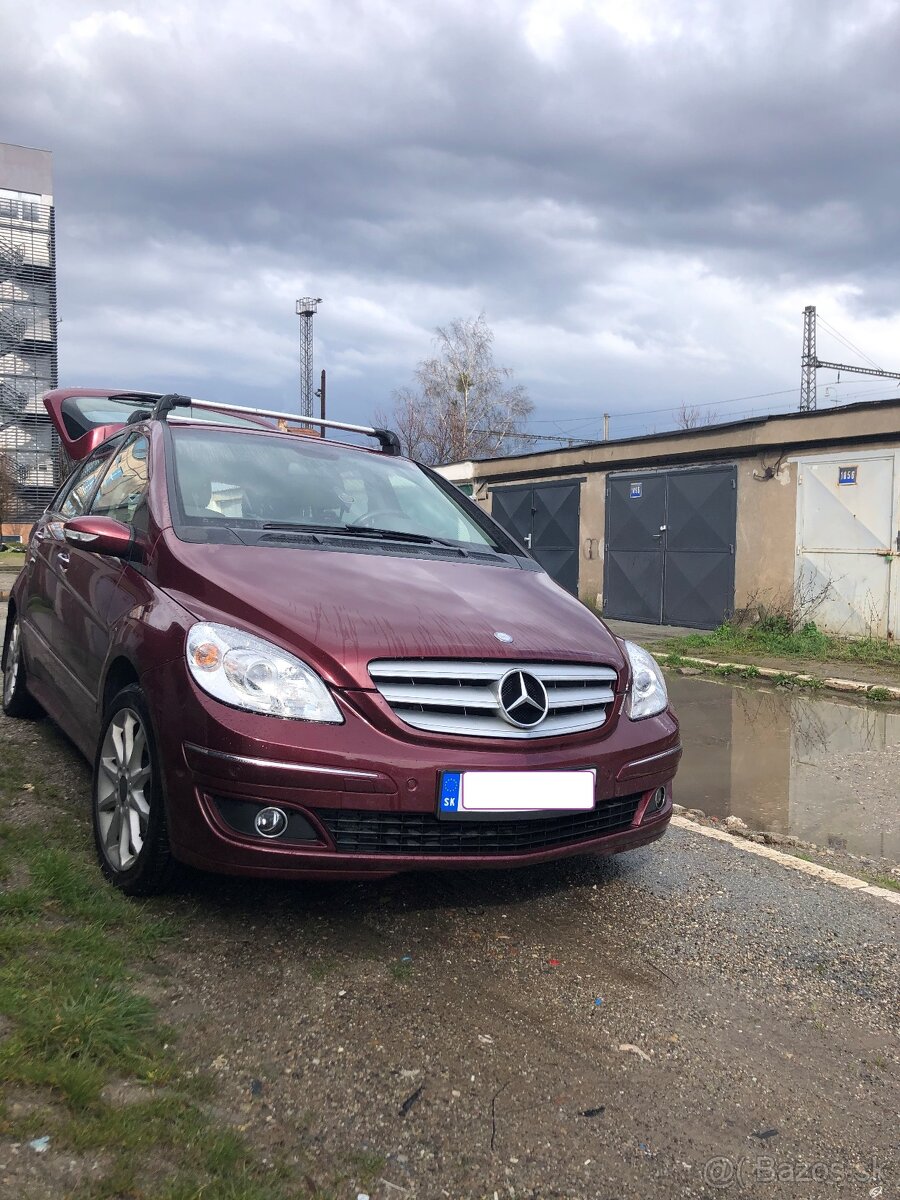 Predám predné svetlomety na MERCEDES B200 CDI W245