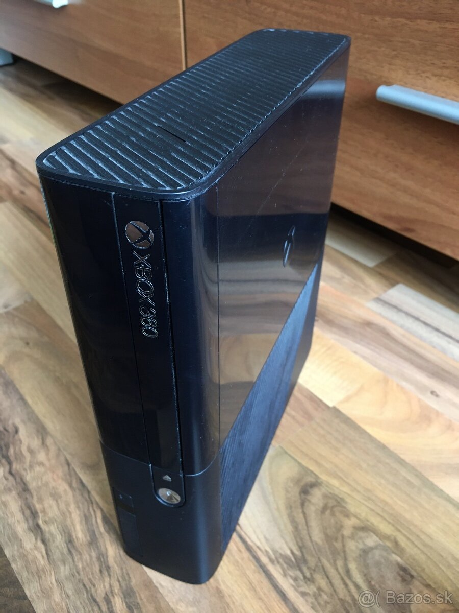 Predám XBOX 360 SLIM E (len konzola)