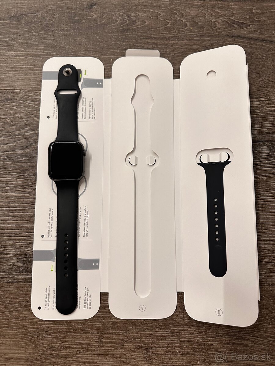 Hodinky Apple Watch 4, 40 mm