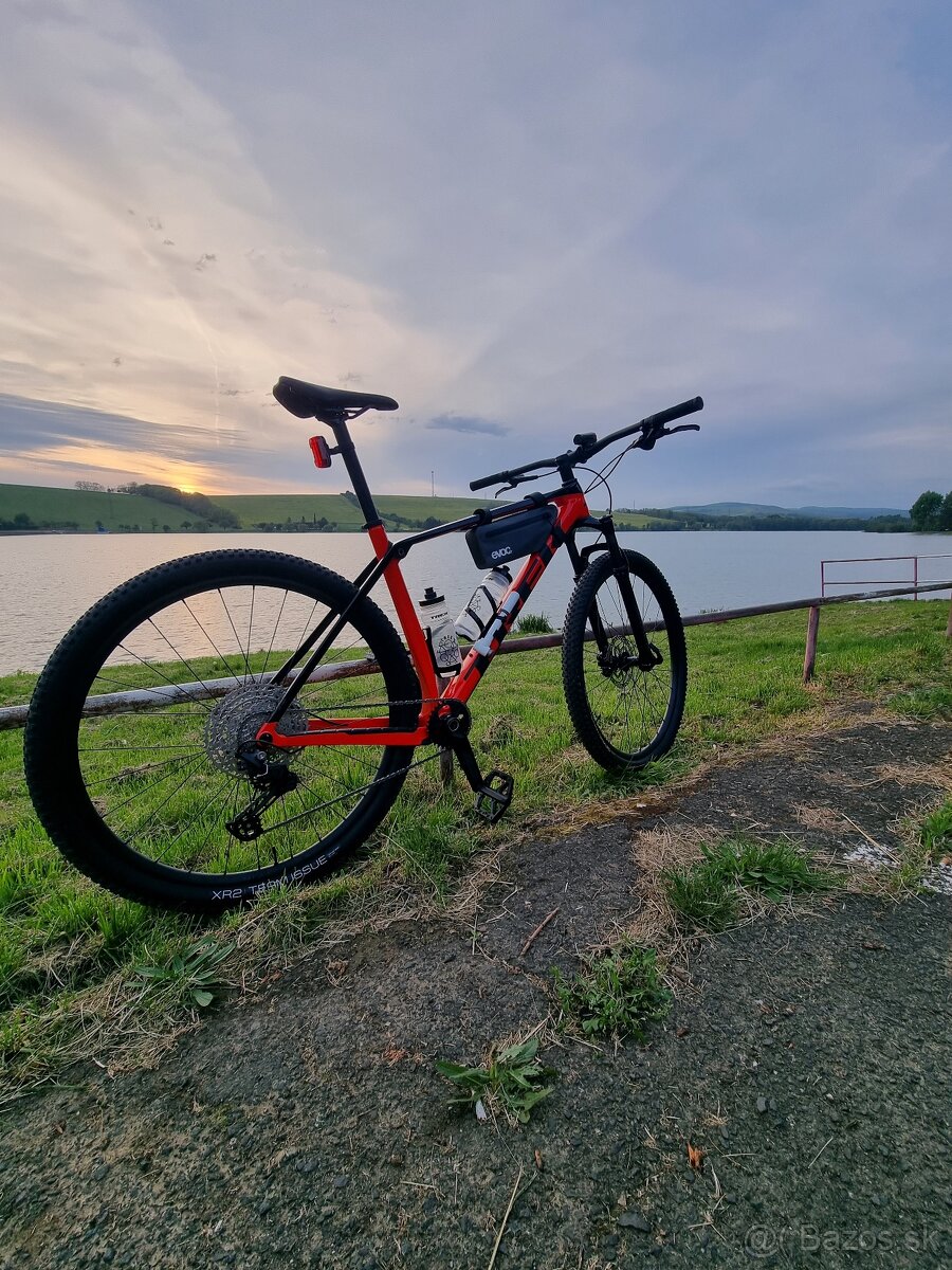 Trek ProCaliber 9,5 karbón