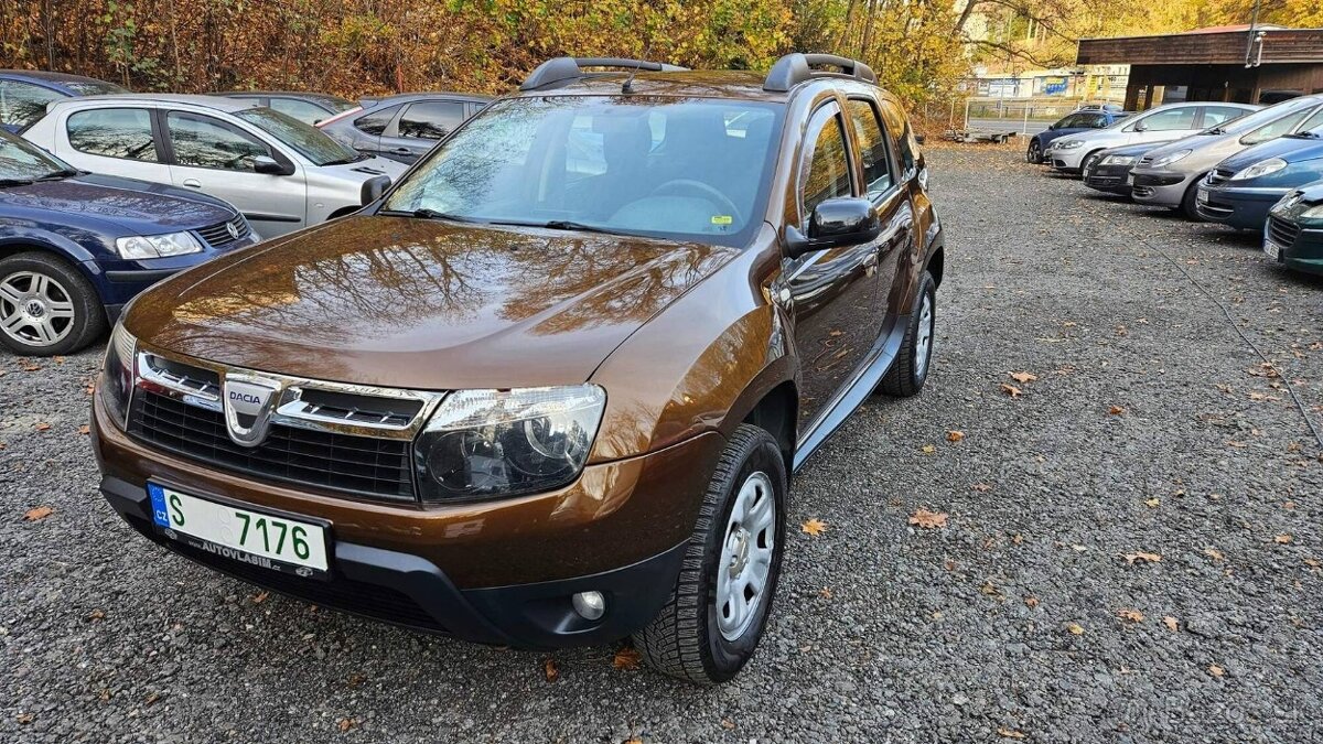 Dacia Duster 1.6i 77 kW 4x4 6rychl tažné naj.139tkm serviska