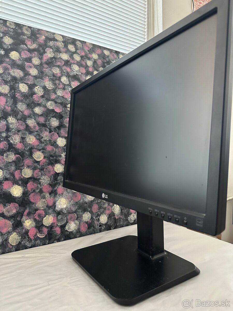 LG 23.8'' Full HD IPS Monitor