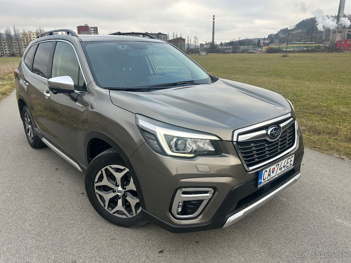 Subaru Forester 2.0i-L e-Boxer MHEV Pure Lineartronic1