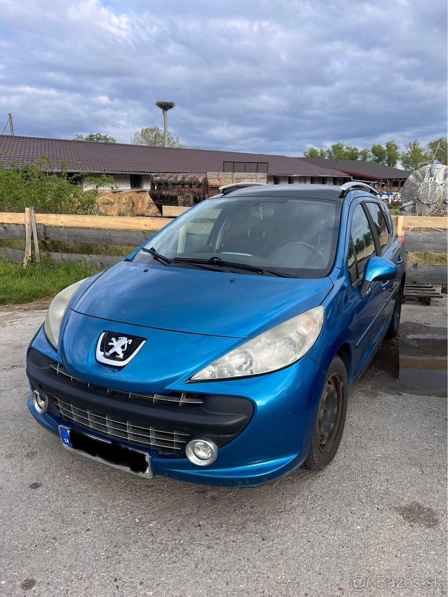 Predám náhradné diely na Peugeot 207 1,6benzin