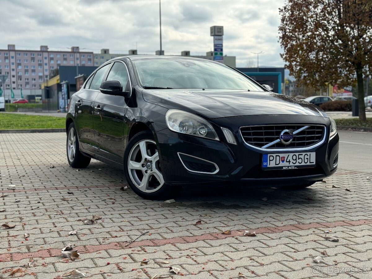 Volvo S60 D3 2011