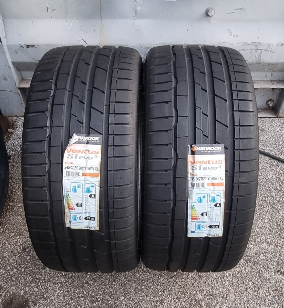 Letné pneumatiky Hankook 245/30r20