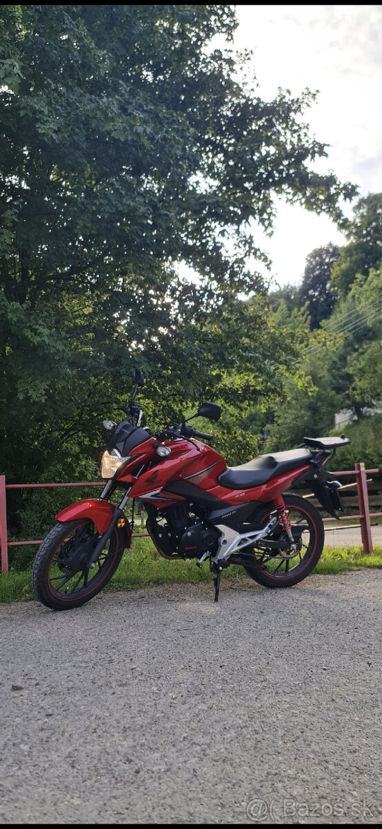 Honda CB125F