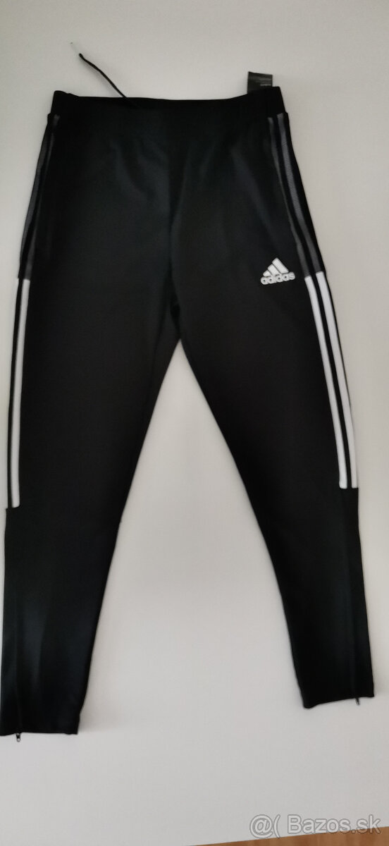 Pánske tepláky Adidas slim fit nové v. M