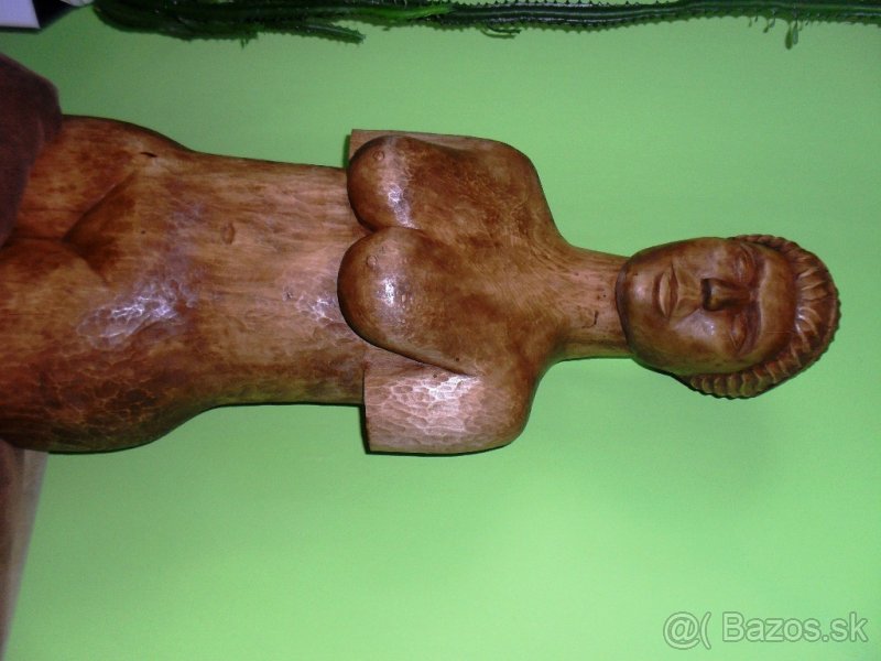 Drevená socha