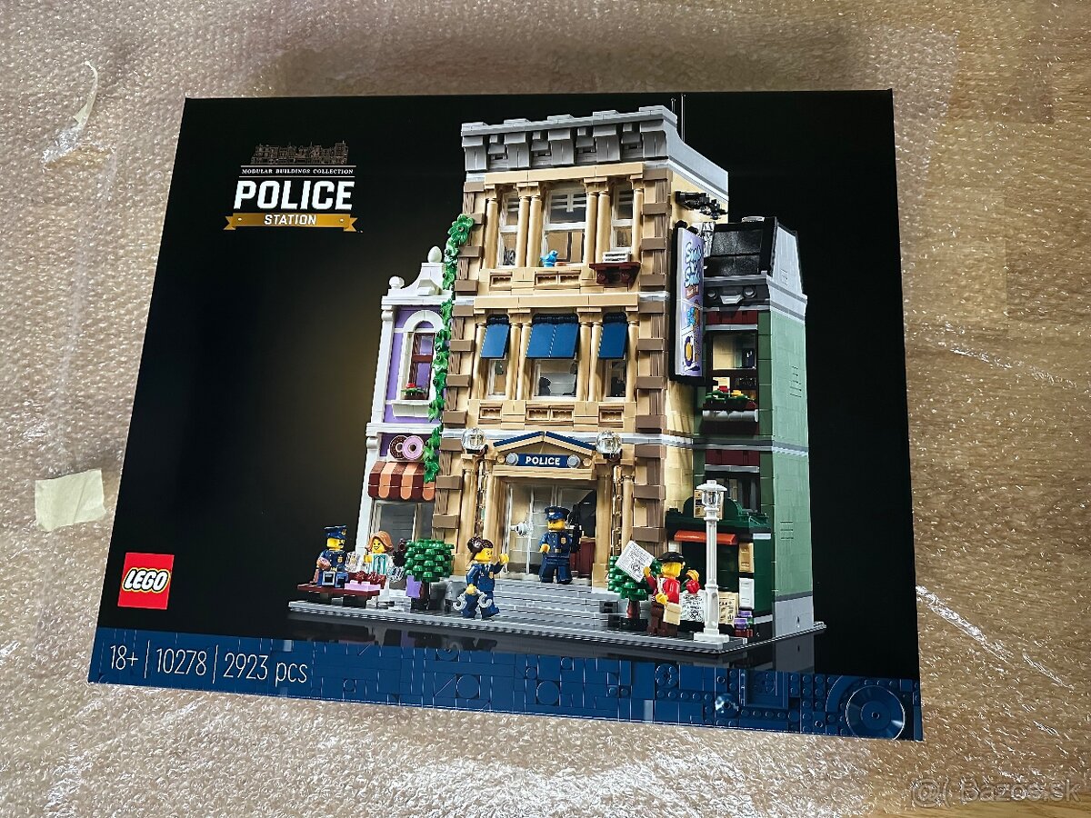 LEGO 10278 Policajná stanica