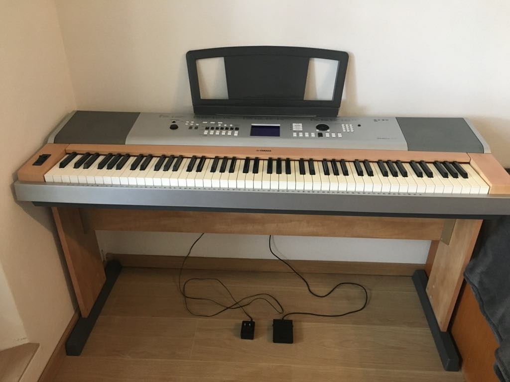 Yamaha DGX-630