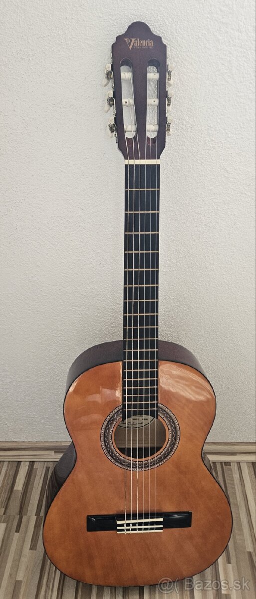 Gitara Valencia