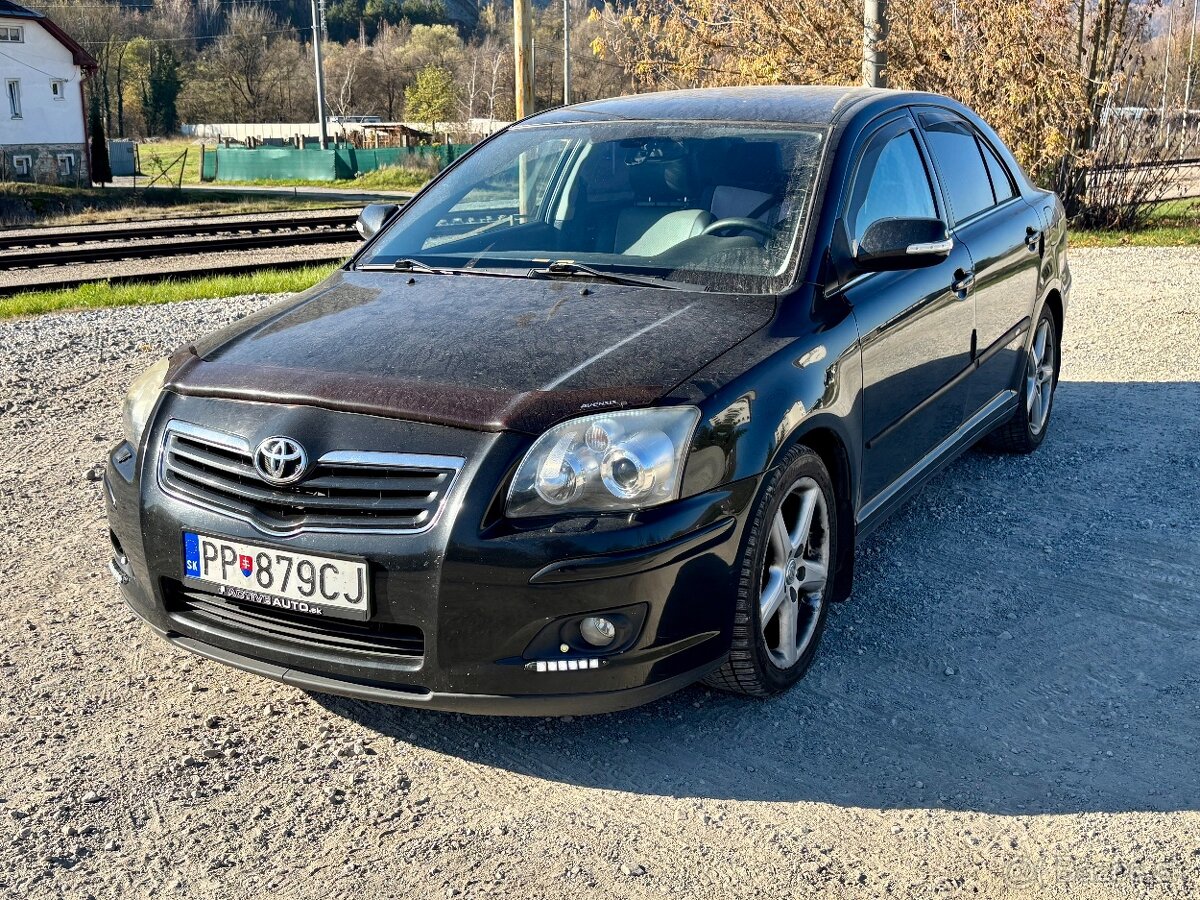 Toyota Avensis 2.2 D-4D 110kw Navi,Xenony,Webasto