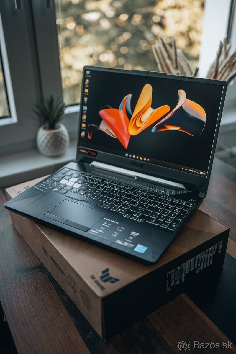 Predám ASUS fx506hf, i5, 512GB SSD, ZARUKA, TOP stav