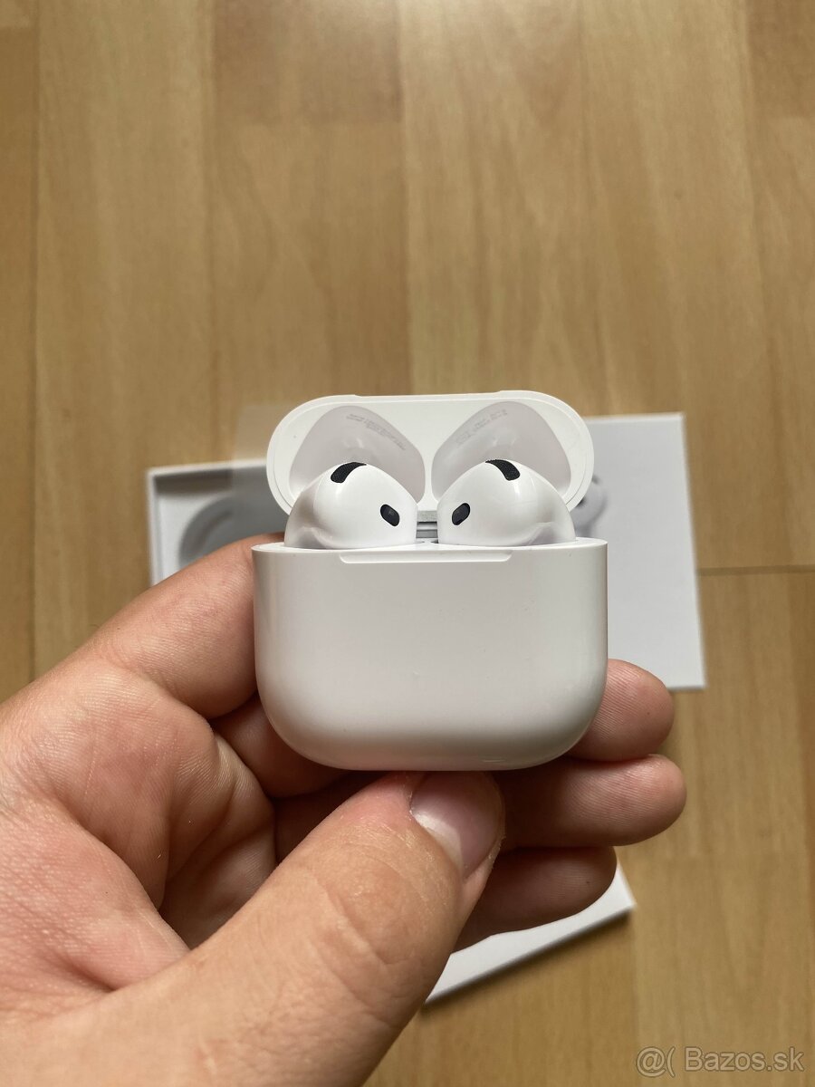 AirPods 4 ANC