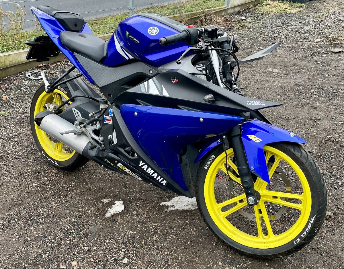 Yamaha Yzf-r125 2013 na náhradní díly