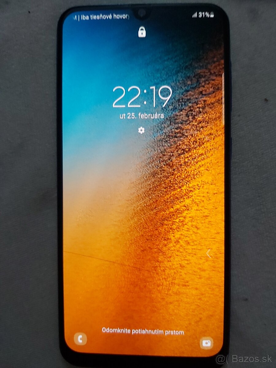 Samsung Galaxy A50, nefunkčný reprak, displej prasknutý