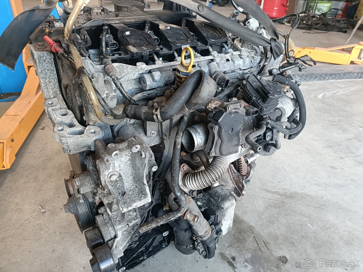 Motor opel vivaro trafic  2,0 dci M9R F692 2011-2014