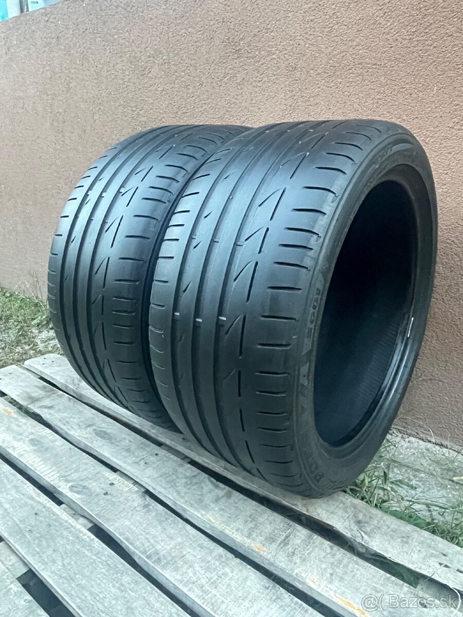 Bridgestone 255/40 R18 2x=50€