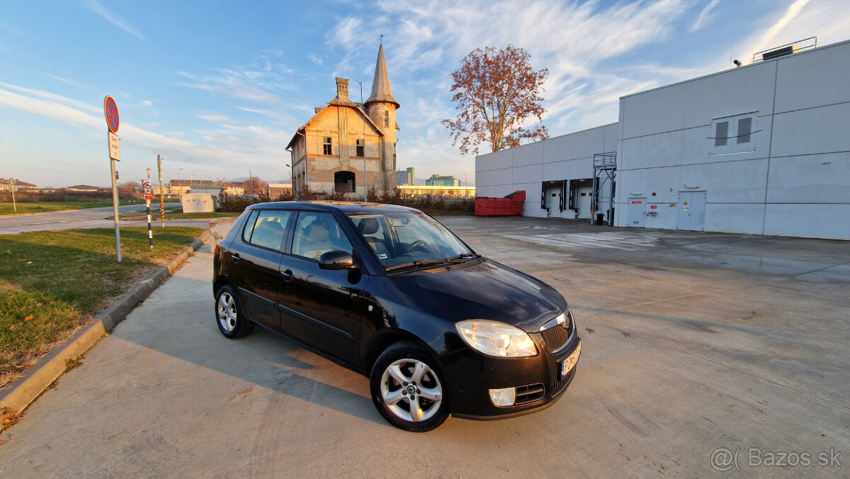 Škoda Fabia II, 1.4 16V 63kw - bohatá výbava